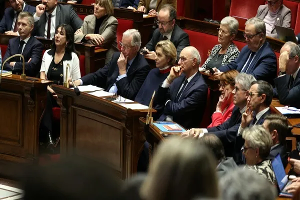 Le gouvernement français a été renversé