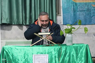 کرسی تلاوت قرآن در روستای آورزمان ملایر