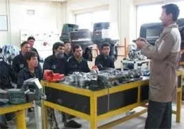 لزوم افزایش بهره‌وری نیروی کار در دانشگاه‌ها