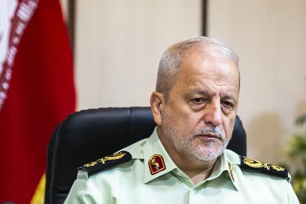 رئيس جامعة الدفاع الوطني في إیران یعزّي باستشهاد نجل 