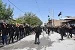 حسینیه ایران؛ آیین سنتی "زانوزدن" در روستای لاسجرد سمنان