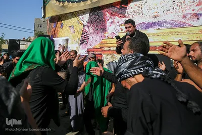 مراسم آیینی تعزیه خوانی و خیمه سوزان در مشهد
