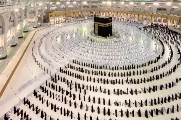 Məscidül-həramda Ramazan Quran tilavəti layihələrinin sayı artırılıb