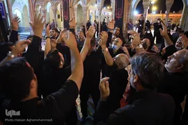 مراسم عزاداری چهارمین شب دهه اول محرم در صحن امام حسین(ع) حرم مطهر حضرت عبدالعظیم حسنی(ع) در شهر ری
