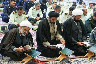 سوگواری نیروهای مسلح فارس در رثای شهدای حرم مطهر شاهچراغ