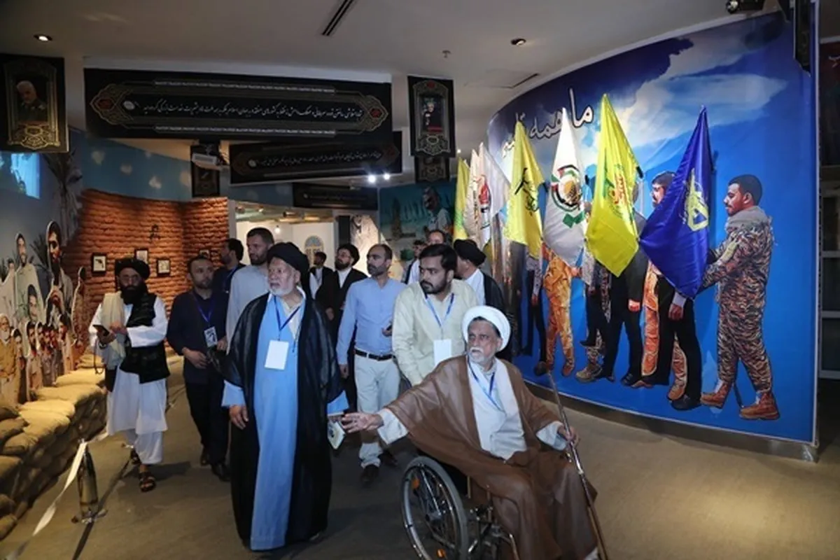 Ziyarar baki daga kasashen waje na tunawa da wafatin Imam (RA) daga gidan tarihin juyin juya halin Musulunci