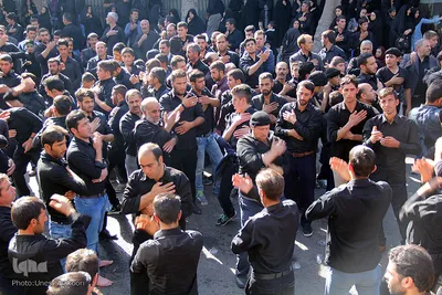 دسته بزرگ عزاداری حسینیه اعظم زنجان در روز تاسوعا