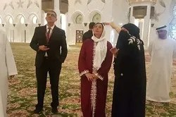 Langkah Jauh Emirat untuk Normalisasi Hubungan dengan Israel / Menteri Zionis di Masjid Abu Dhabi