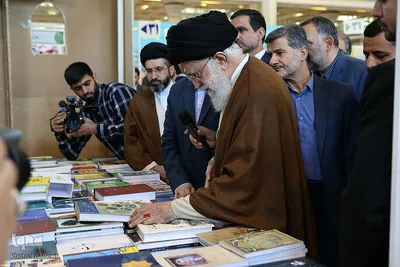 بازدید رهبر انقلاب از سی و‌‌ یکمین نمایشگاه بین‌المللی کتاب تهران
