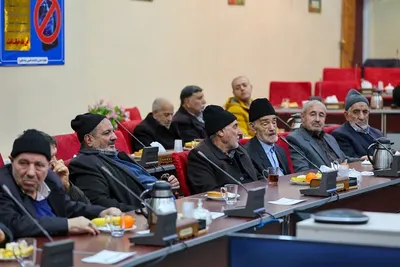 مراسم تجلیل از جمعی از پدران شهدای دفاع مقدس مدافع حرم