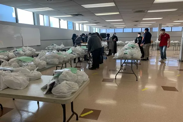 La mezquita de Edmonton apoya a las personas mayores durante la pandemia de COVID-19