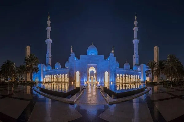 Şeyh Zayed camii mübarek Ramazan ayı için hazır