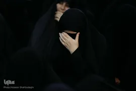 آیین سنتی شمع گردانی در حرم حضرت معصومه(س)