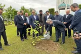 نهالکاری وزیر علوم در دانشگاه گیلان