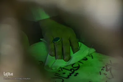 غبارروبی امامزادگان فضل و یحیی(ع) - محلات/عکاس:محمد رجبی
