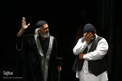 نمایش عاشورایی "پشت دیوار عمارت"