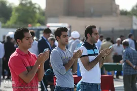 نماز عید سعید فطر در جوار سیدالکریم (ع)