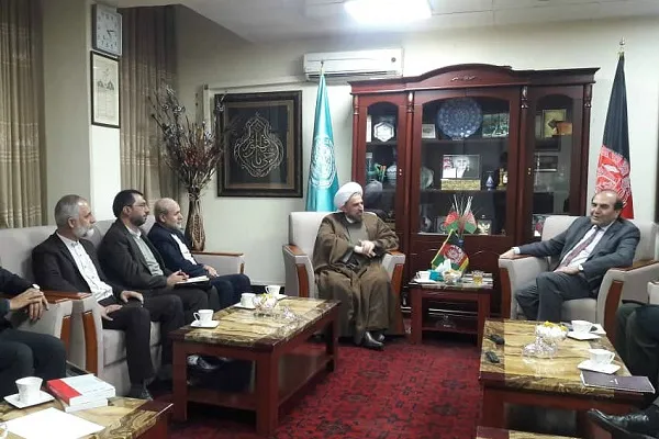 دانشگاه دغدغه‌مند تقریب نداریم