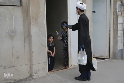 ضد عفونی معابر قم توسط نیرو های حشد الشعبی