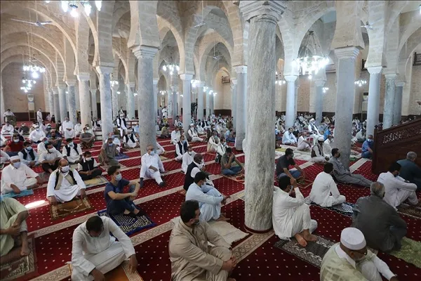 Libya'da camilerdeki Kovid-19 önlemleri kaldırılıyor