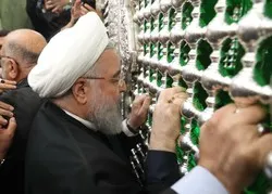 Le président Rohani a visité les sanctuaires de l'imam Hussein et de Hazrat Abbas (as)