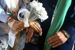 Свадебное торжество молодой пары на фоне ночных маршов