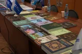 اهدای کتب اسلامی بنیاد ابن سینا به دانشگاه دولتی مسکو + عکس