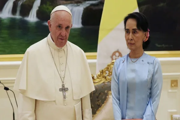 Papa Francis ajizuia kuwataja 'Waislamu wa Rohingya' akiwa Myanmar