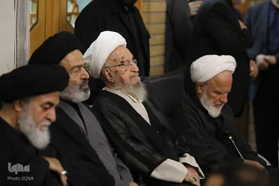 مراسم گرامیداشت رهبر شهید از سوی آیت‌الله مکارم شیرازی
