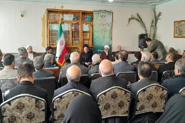 جامعه به پمپاژ معنویت و بصیرت نیاز دارد