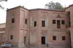 با قدم زدن در این باغ به عمق تاریخ سفر ‌کنید