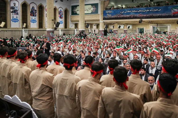 مراسم روز بسیج در حسینیه امام خمینی(ره) برگزار شد