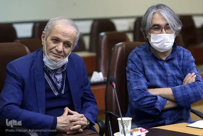 نشست نقد و بررسی کتاب «شمعدانی ها» اثر میلاد عرفان پور