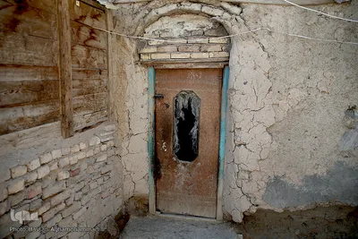 توزیع بسته های غذایی هم نمک میان اتباع خارجی نیازمند در روستای «سلمان آباد» کهریزک