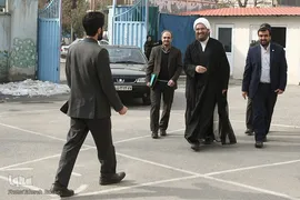 حضور حجت‌الاسلام والمسلمین حاج علی اکبری در مراسم افتتاحیه نمایشگاه‌های مدرسه انقلاب 