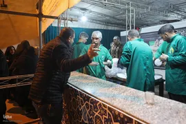توزیع افطاری در شب میلاد امام حسن مجتبی(ع)