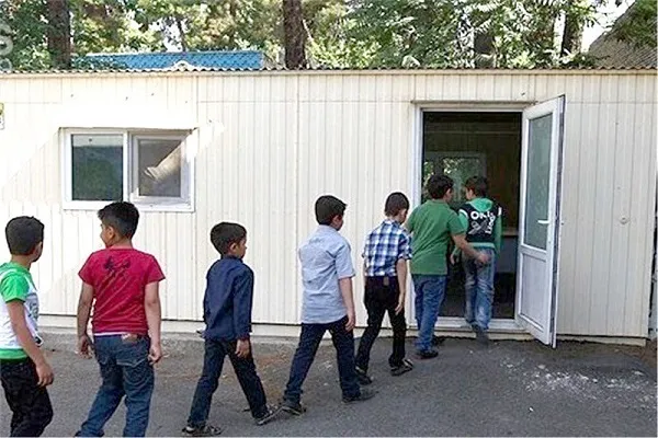 گلایه امام جمعه ساروق از وضعیت نامناسب مدارس روستایی این شهر