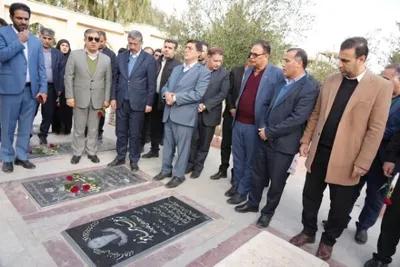 غبارروبی گلزار شهدای شهرستان پلدختر با حضور استاندار لرستان