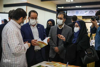 نمایشگاه مدرسه دانشجویی قرآن و عترت دانشگاه تهران
