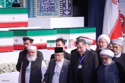 مراسم ادای احترام مقامات و شخصیت‌های کشورهای خارجی به پیکر مطهر رهبر شهید انقلاب