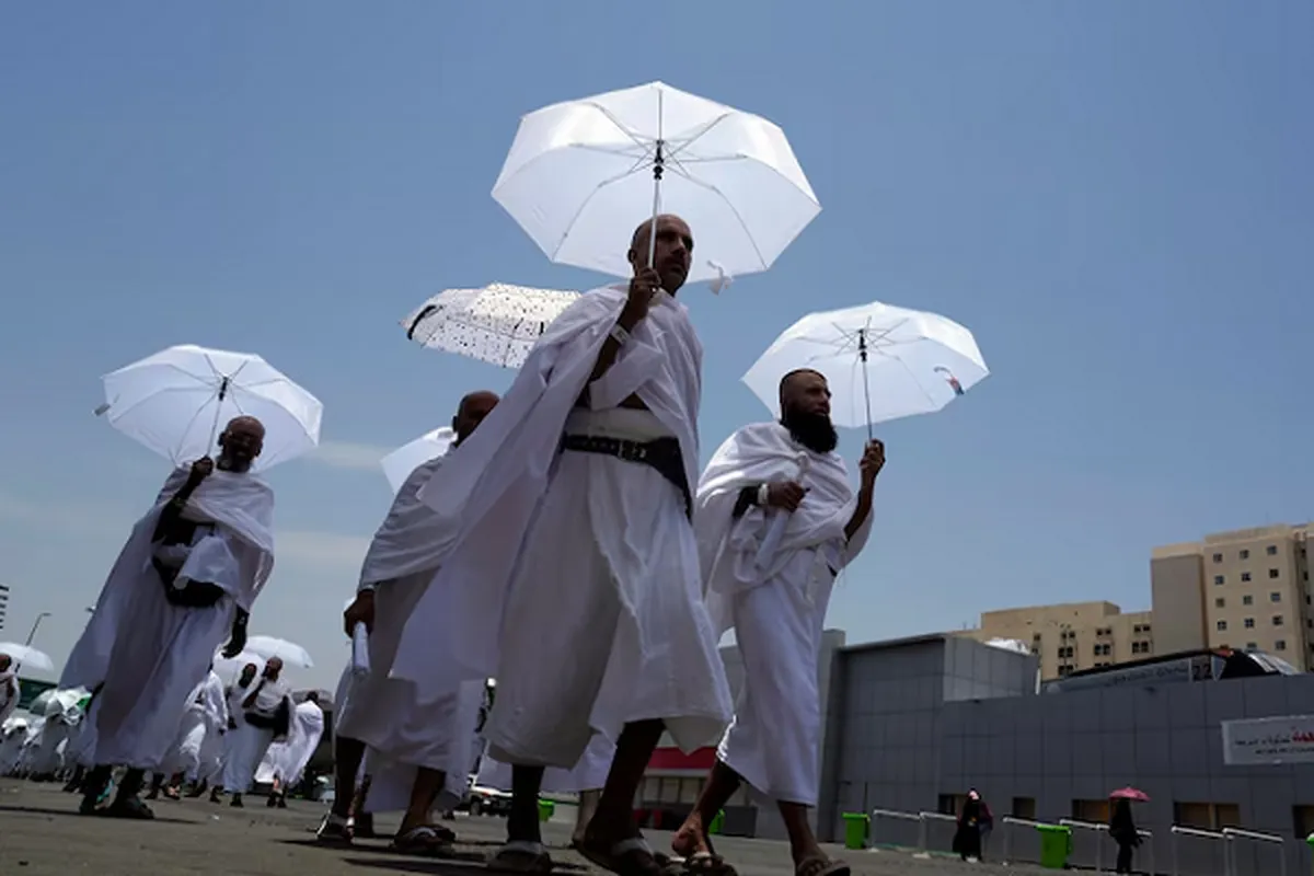 Climate Change Part of Reason for Intense Heat that Led to Deaths of 1,300 Hajj Pilgrims