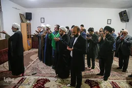 جشن ازدواج زوج جهادگر در میان اهالی محروم کوره پزخانه‌های اسلام آباد نظامی شهرری