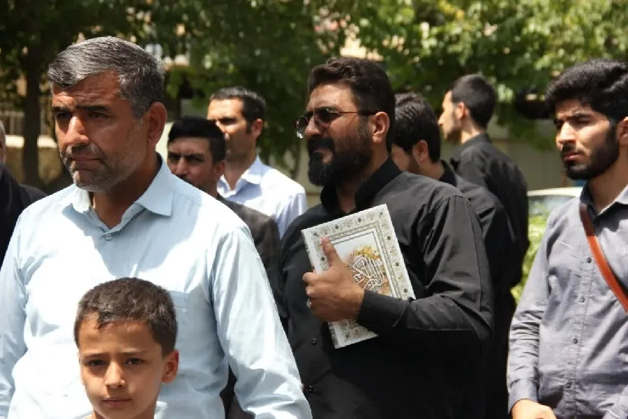 راهپیمایی نمازگزاران شهرکردی در اعتراض به هتک حرمت قرآن + عکس